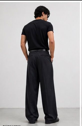 Men's Black Pleated Wide-Leg Pants